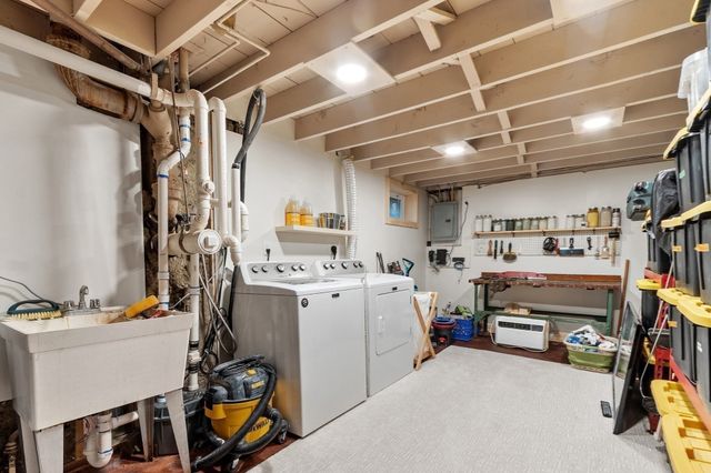 8 Grant St Ext, Framingham, MA 01702
