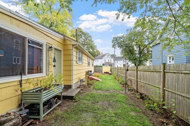 8 Grant St Ext, Framingham, MA 01702
