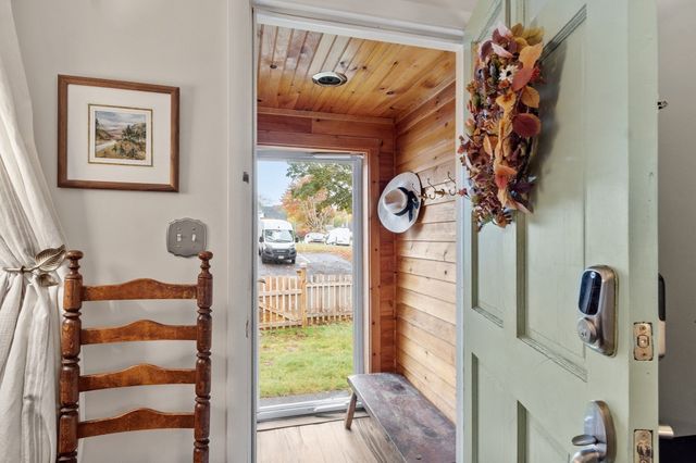 8 Grant St Ext, Framingham, MA 01702