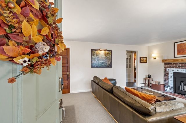 8 Grant St Ext, Framingham, MA 01702