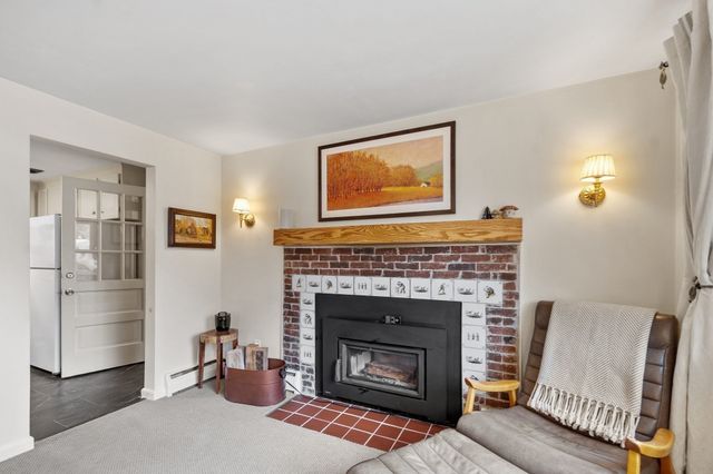 8 Grant St Ext, Framingham, MA 01702