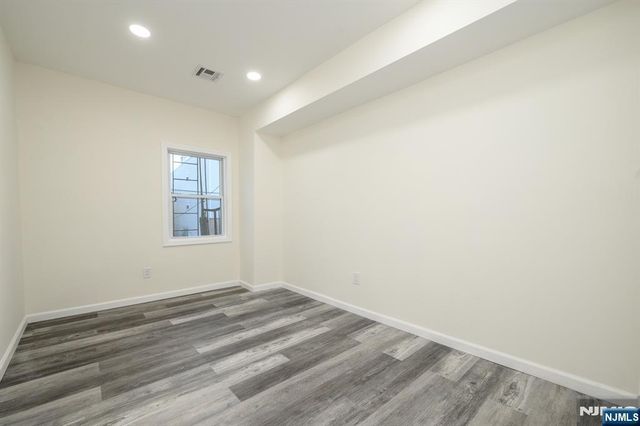 287 Orange Street 2, Newark, NJ 07103