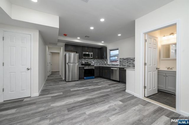 287 Orange Street 2, Newark, NJ 07103