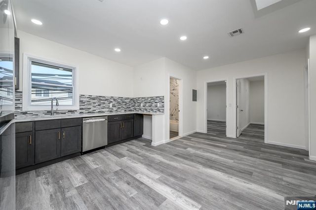 287 Orange Street 2, Newark, NJ 07103
