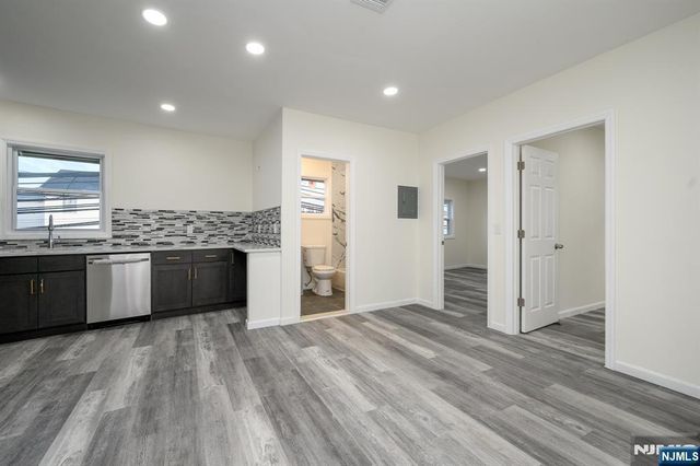 287 Orange Street 2, Newark, NJ 07103