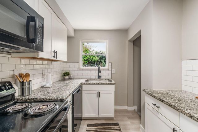 3080 E 13th Avenue, Columbus, OH 43219