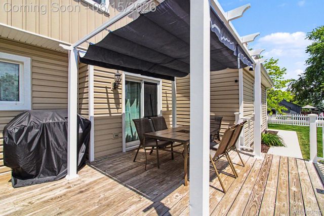 6433 Woodcrest Ridge, Independence Charter Township, MI 48346