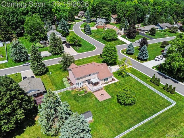 6433 Woodcrest Ridge, Independence Charter Township, MI 48346