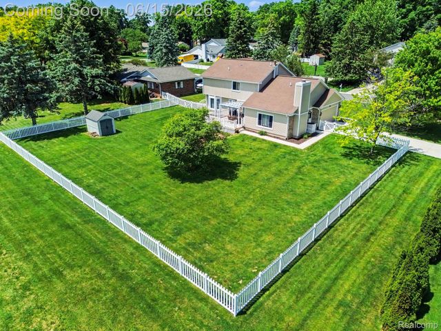 6433 Woodcrest Ridge, Independence Charter Township, MI 48346