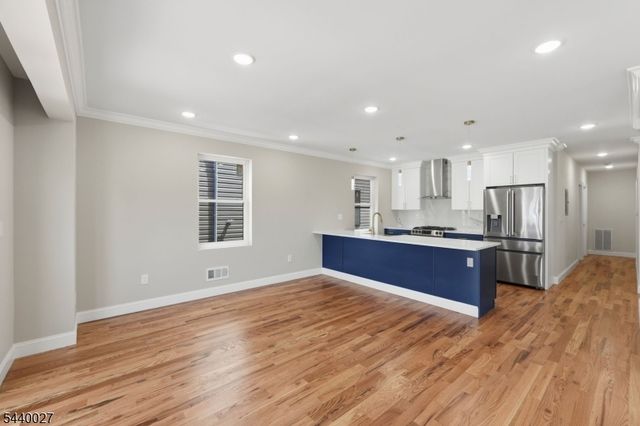 438 S 10Th St, Newark City, NJ 07103