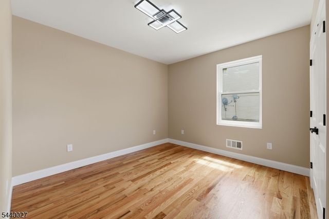 438 S 10Th St, Newark City, NJ 07103