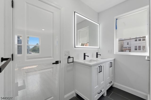438 S 10Th St, Newark City, NJ 07103