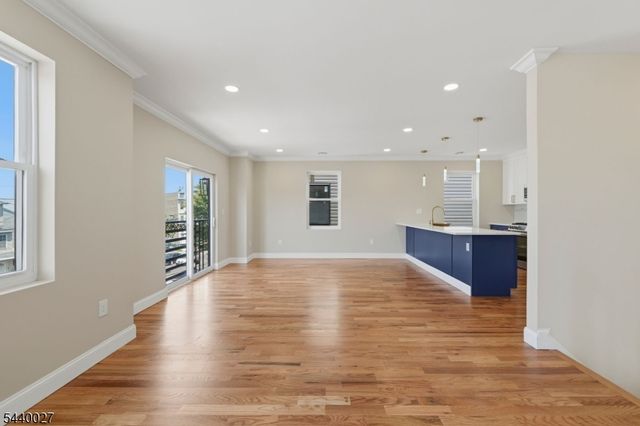 438 S 10Th St, Newark City, NJ 07103