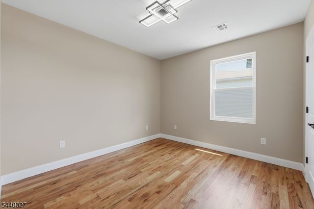 438 S 10Th St, Newark City, NJ 07103
