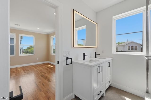 438 S 10Th St, Newark City, NJ 07103