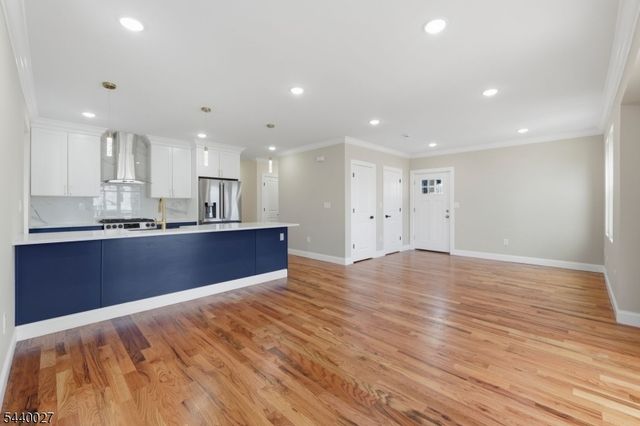 438 S 10Th St, Newark City, NJ 07103