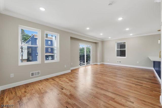 438 S 10Th St, Newark City, NJ 07103