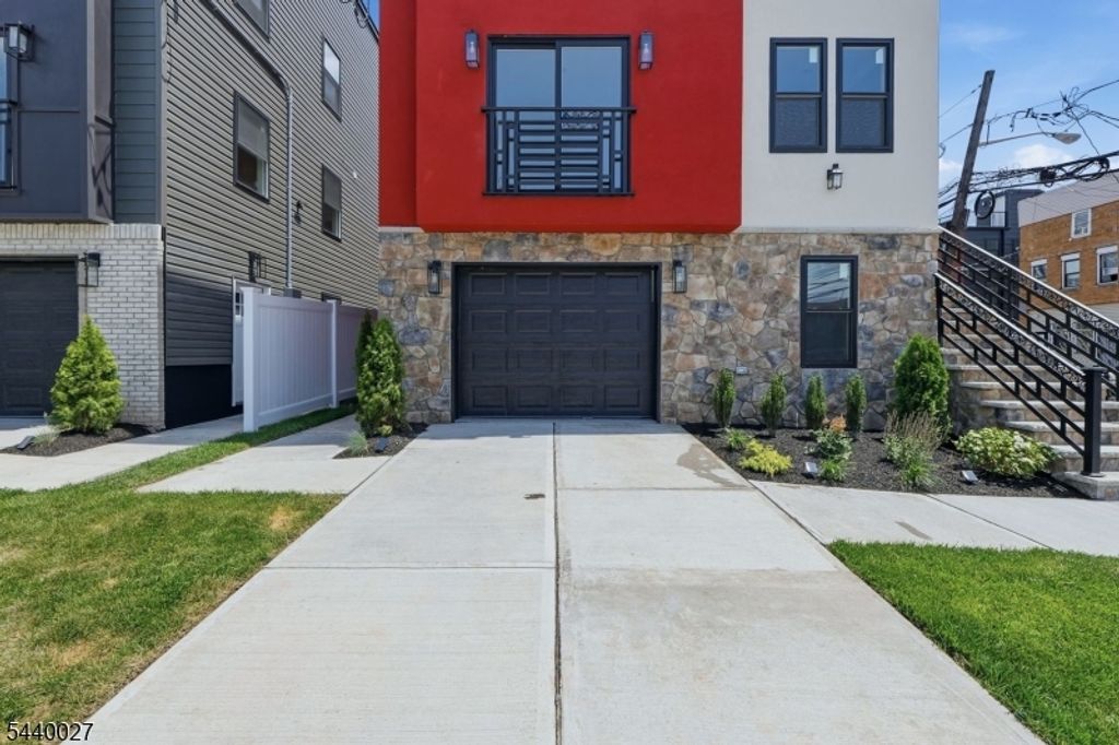 438 S 10Th St, Newark City, NJ 07103 — photo 4