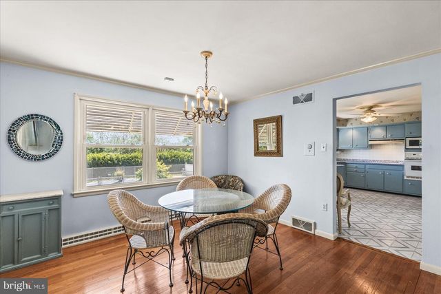 1445 CHAPEL DR, York, PA 17404