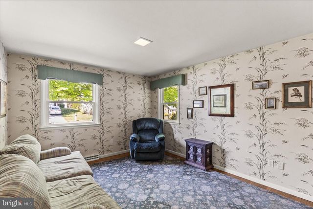 1445 CHAPEL DR, York, PA 17404