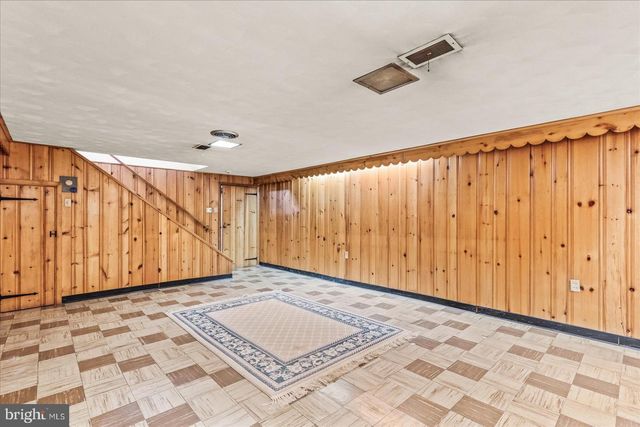 1445 CHAPEL DR, York, PA 17404