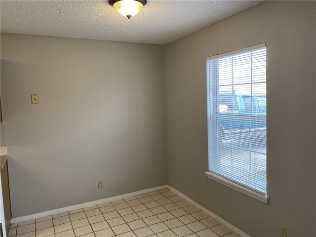 503 Camellia Drive B, Bentonville, AR 72712