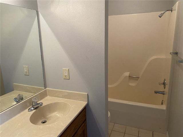 503 Camellia Drive B, Bentonville, AR 72712