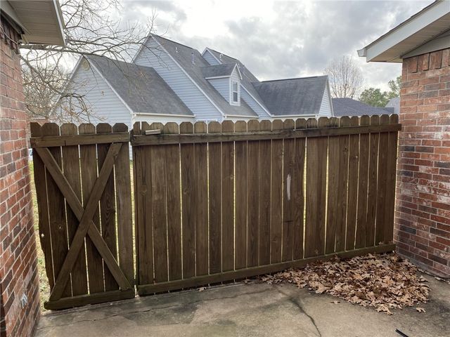 503 Camellia Drive B, Bentonville, AR 72712