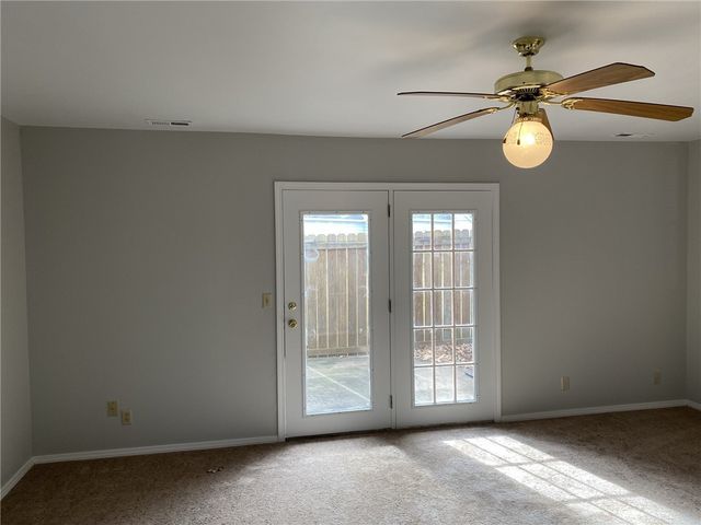 503 Camellia Drive B, Bentonville, AR 72712