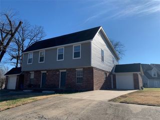 503 Camellia Drive B, Bentonville, AR 72712