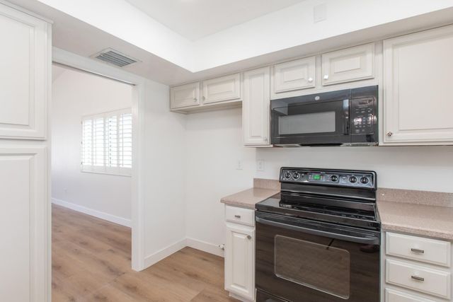 2607 E Larkspur Drive, Phoenix, AZ 85032