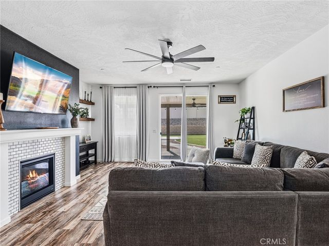 16917 Mora Court, Hesperia, CA 92345