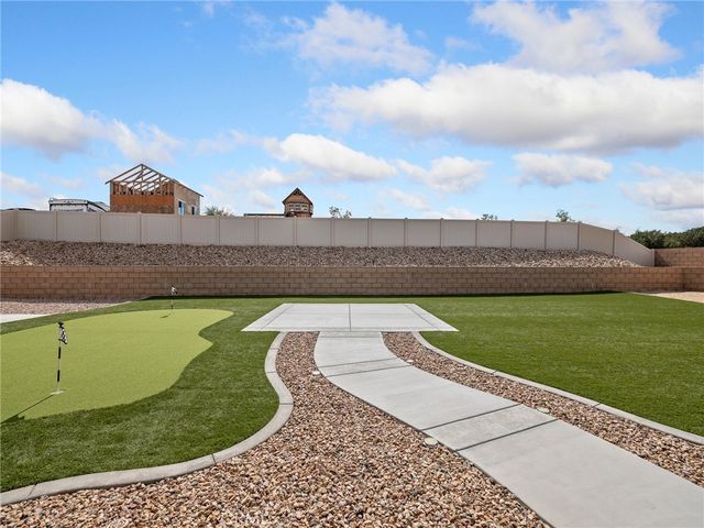 16917 Mora Court, Hesperia, CA 92345