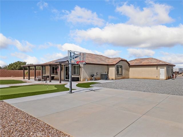 16917 Mora Court, Hesperia, CA 92345