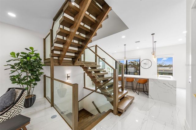 2187 MAIN STREET, Sarasota, FL 34237