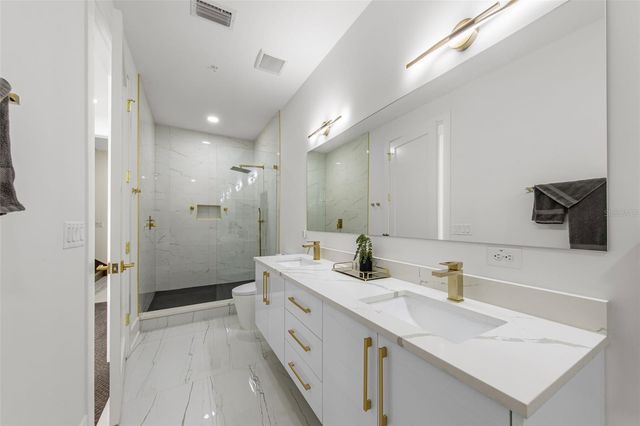 2187 MAIN STREET, Sarasota, FL 34237