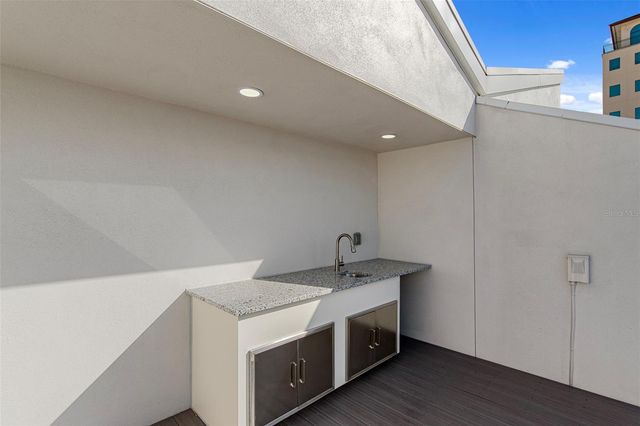 2187 MAIN STREET, Sarasota, FL 34237