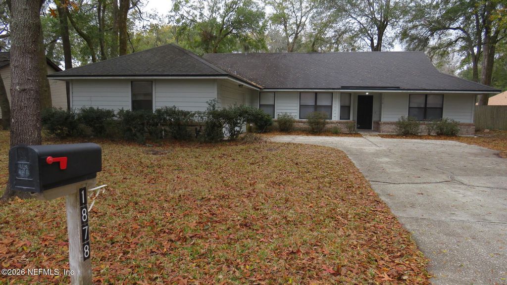 1878 SHADOW RIDGE Trail, Jacksonville, FL 32225