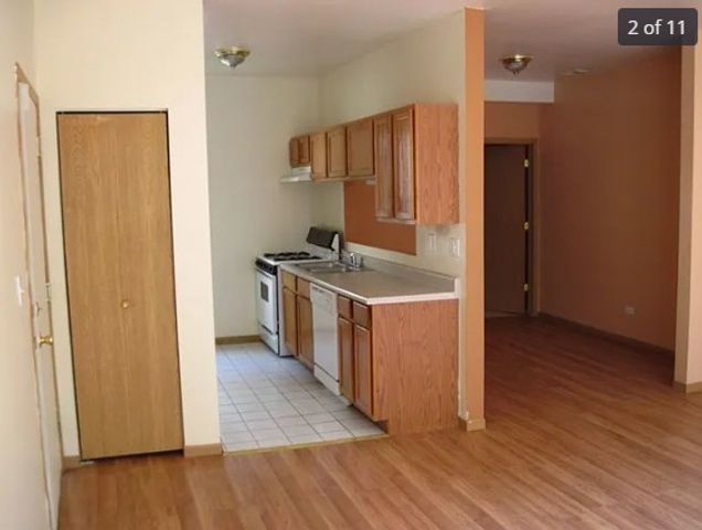 2315 E 70th Place 213, Chicago, IL 60649