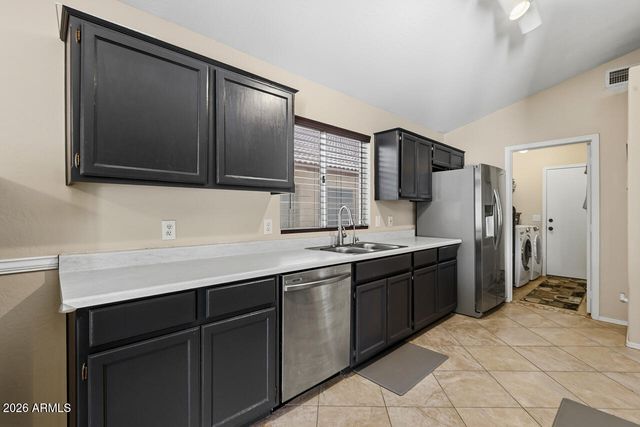 315 W KELTON Lane, Phoenix, AZ 85023