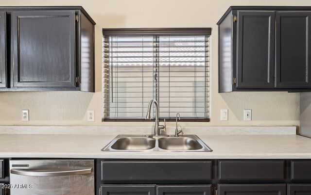 315 W KELTON Lane, Phoenix, AZ 85023
