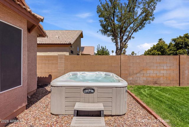 315 W KELTON Lane, Phoenix, AZ 85023