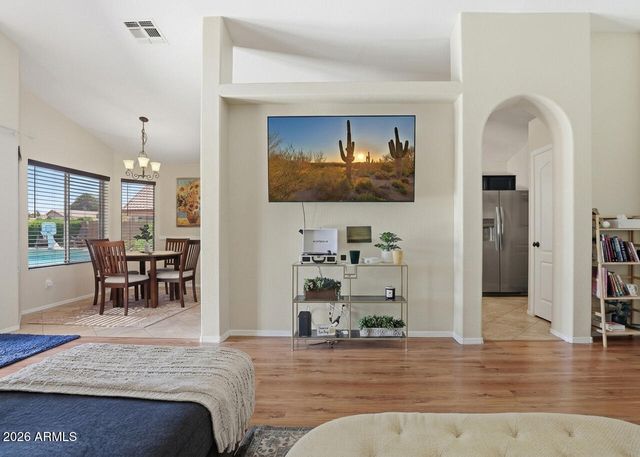 315 W KELTON Lane, Phoenix, AZ 85023