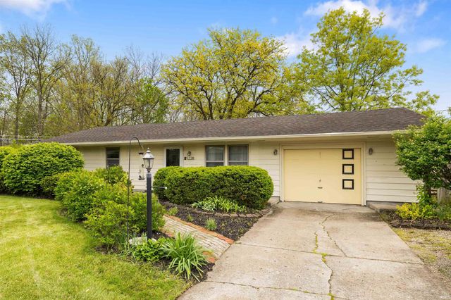 5228 Camelot Drive, Fort Wayne, IN 46815