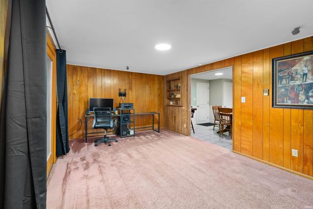 5228 Camelot Drive, Fort Wayne, IN 46815