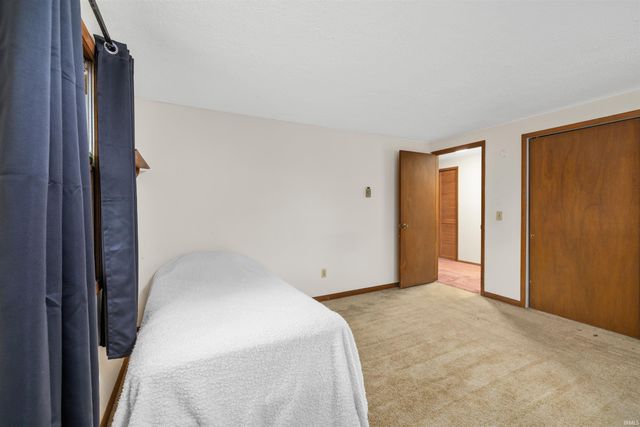 5228 Camelot Drive, Fort Wayne, IN 46815