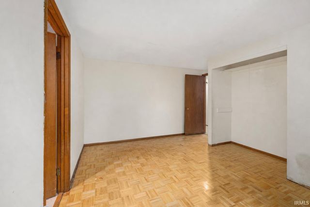 5228 Camelot Drive, Fort Wayne, IN 46815