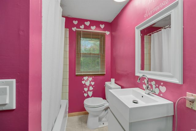 5228 Camelot Drive, Fort Wayne, IN 46815