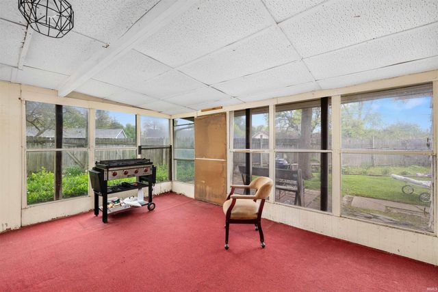 5228 Camelot Drive, Fort Wayne, IN 46815