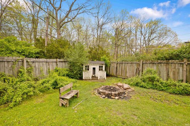 5228 Camelot Drive, Fort Wayne, IN 46815